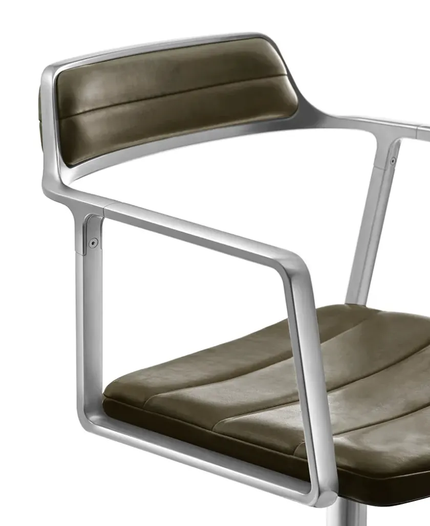 Vipp 452 Swivel Chair m/sort stel & hjul, sort læder fra> Kontorstole