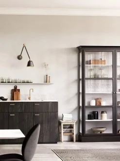 Lindebjerg Design Vitrineskab Classic V2, sort fra> Vitrineskabe