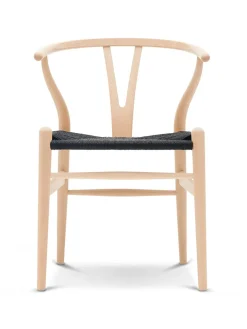 Carl Hansen & Søn Y-stol CH24, Bøg olie med sort flet af Hans J. Wegner><noscript><img width=