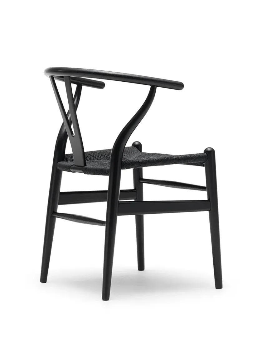 Carl Hansen & Søn Y-stol CH24, Eg hvidolie med sort flet af Hans J. Wegner> Spisebordsstole