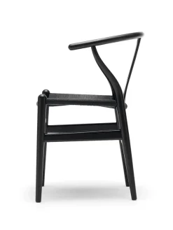 Carl Hansen & Søn Y-stol CH24, Eg sæbe med sort flet af Hans J. Wegner><noscript><img width=