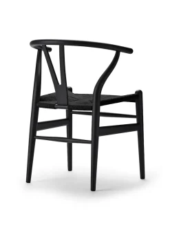 Carl Hansen & Søn Y-stol CH24 Soft Blue med sort flet af Hans J. Wegner><noscript><img width=