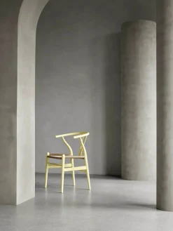 Carl Hansen & Søn Y-stol CH24 Soft Olive Green af Hans J. Wegner><noscript><img width=