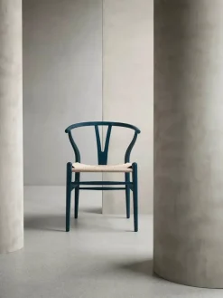 Carl Hansen & Søn Y-stol CH24 Soft Olive Green af Hans J. Wegner><noscript><img width=