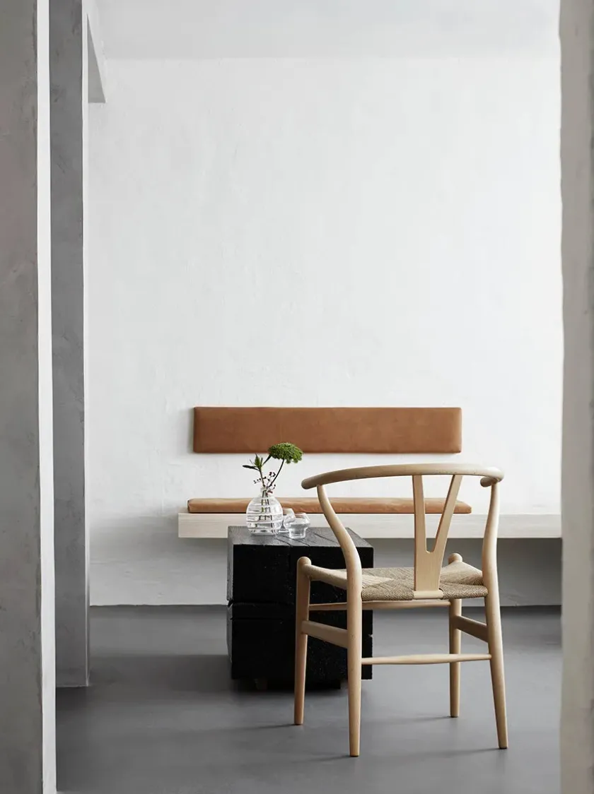 Carl Hansen & Søn Y-stol CH24, sort bøg af Hans J. Wegner> Spisebordsstole