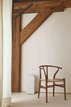 Carl Hansen & Søn Y-stol CH24, Valnød olie af Hans J. Wegner><noscript><img width=